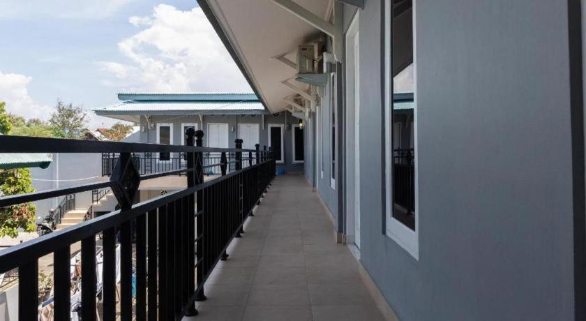 Spot On 2063 Bethania Residence Kupang  Exterior photo